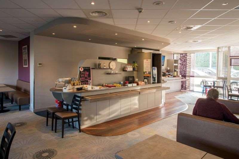 Brit Hotel Tours Sud - Le Cheops Joue-les-Tours Restaurant photo