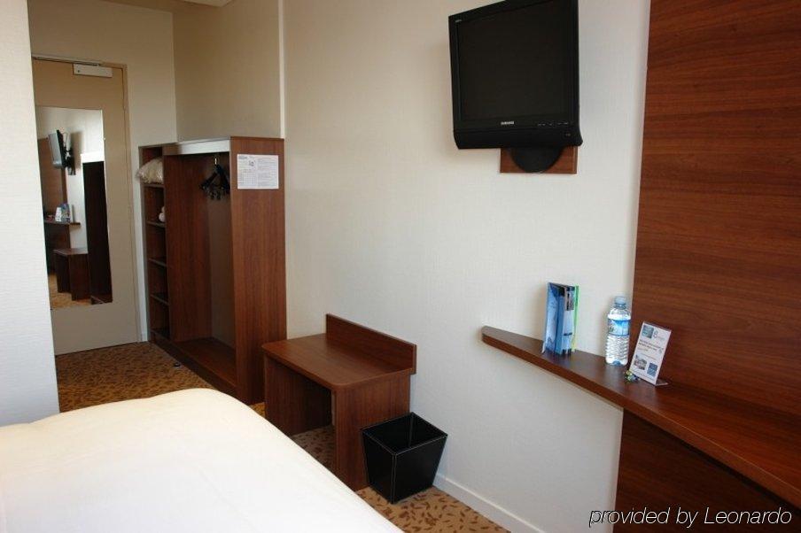 Brit Hotel Tours Sud - Le Cheops Joue-les-Tours Room photo